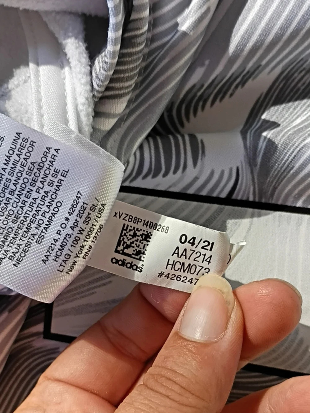 EUC Adidas Boys White Gray Swirl Hoodie Size Large 14/16 Winter Athleisure